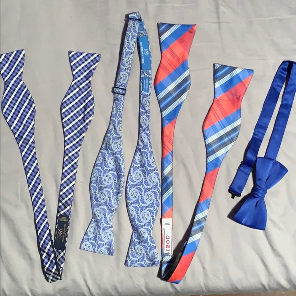4 bow ties. Open to fair offers for incomplete set